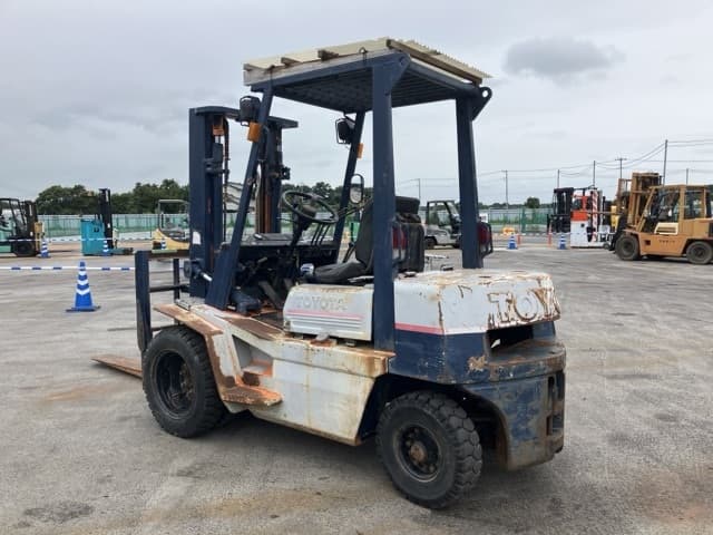 Forklift — Auction (lot 8456-2008)