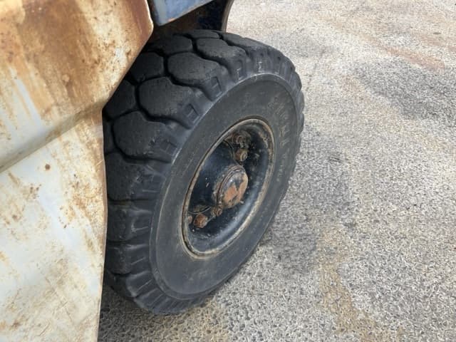 Forklift — Auction (lot 8456-2008)
