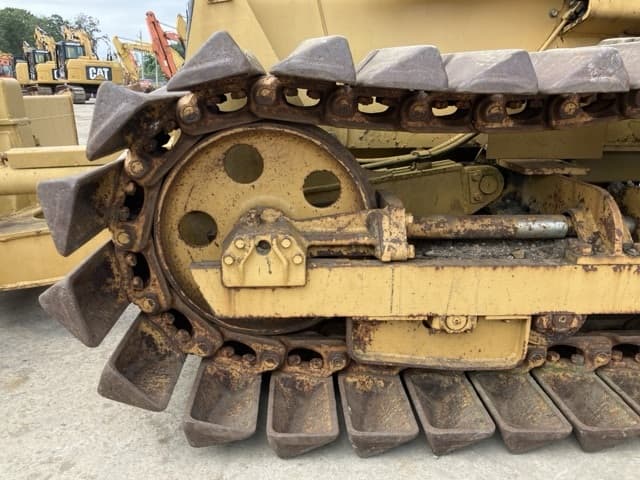 Bulldozer — Auction (lot 8456-201)