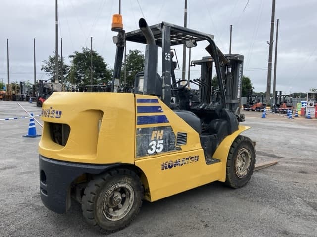 Forklift — Auction (lot 8456-2013)