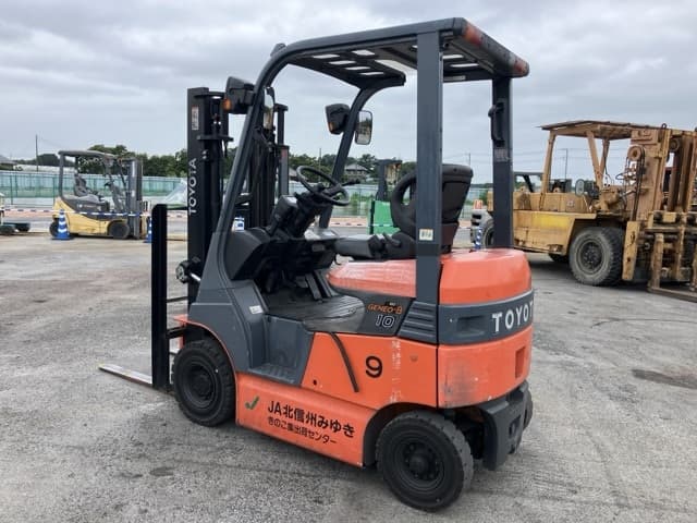 Battery Forklift — Auction (lot 8456-2014)