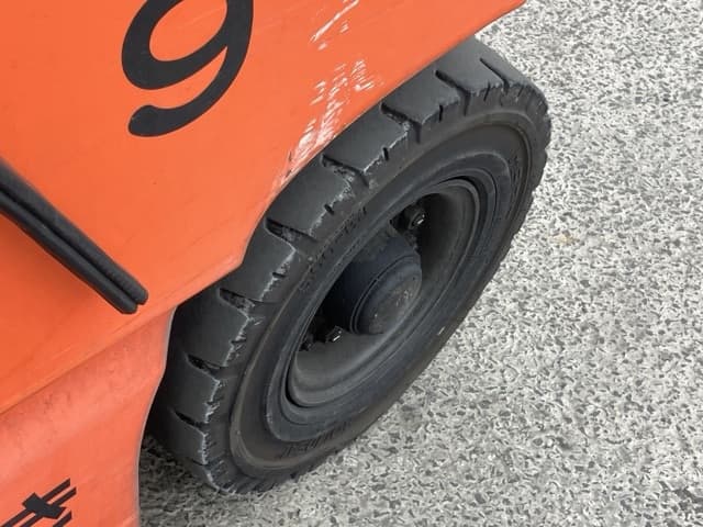 Battery Forklift — Auction (lot 8456-2014)