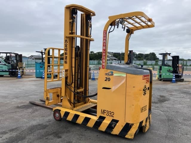 Reach Forklift — Auction (lot 8456-2022)