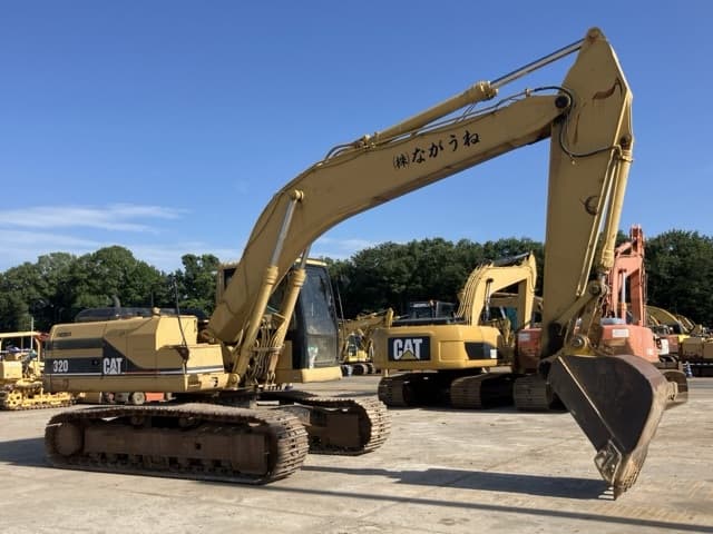 EXCAVATOR — Auction (lot 8456-203)