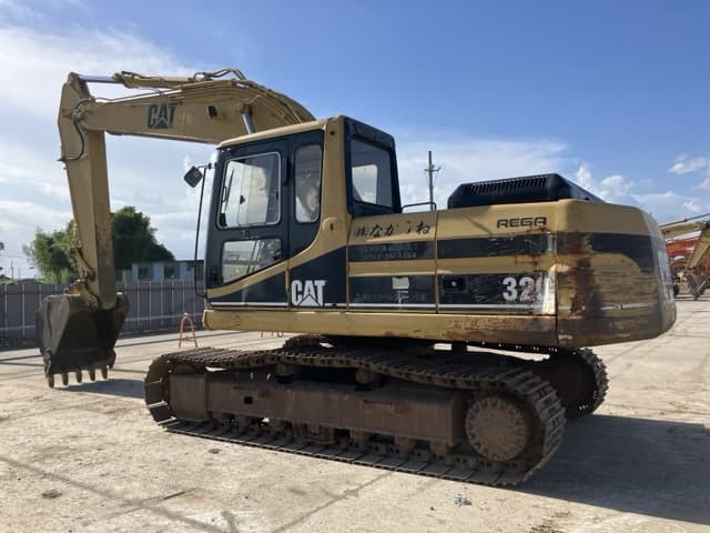 EXCAVATOR — Auction (lot 8456-203)