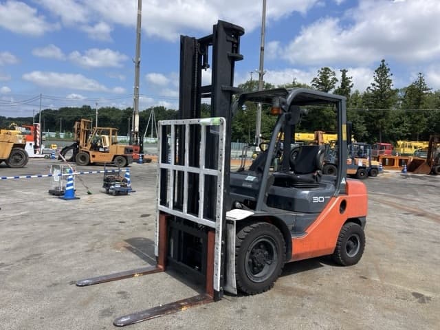 Forklift — Auction (lot 8456-2038)