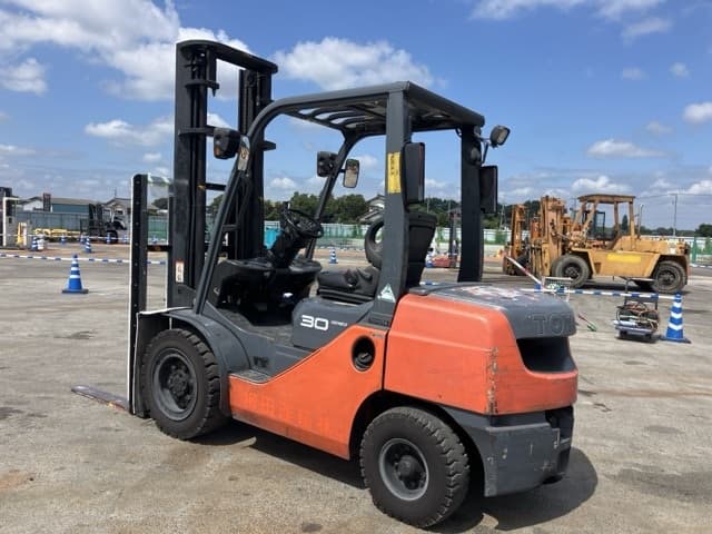 Forklift — Auction (lot 8456-2038)