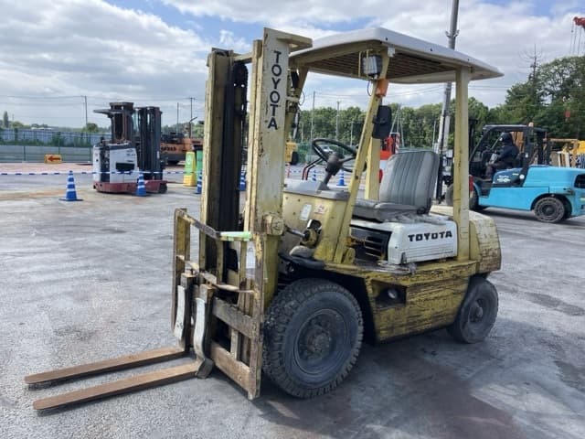 Forklift — Auction (lot 8456-2042)