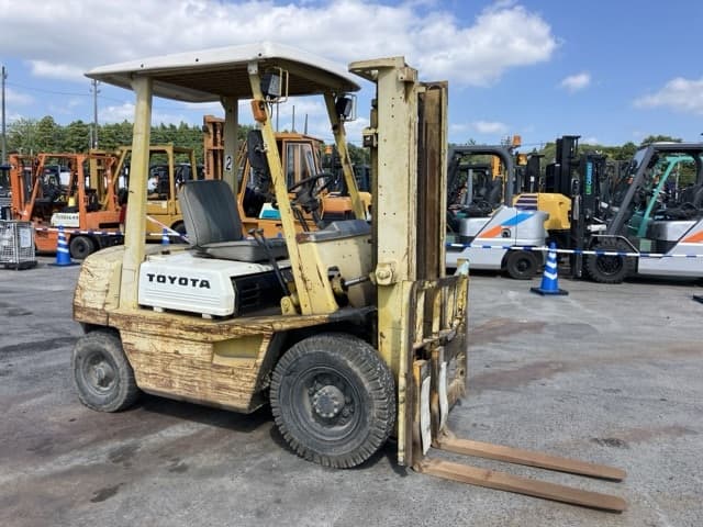Forklift — Auction (lot 8456-2042)