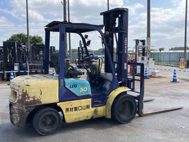 Forklift — Auction (lot 8456-2045)