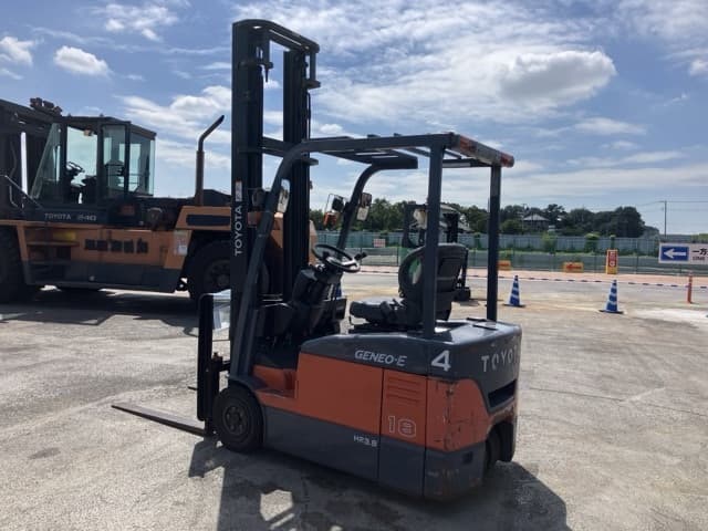 Battery Forklift — Auction (lot 8456-2047)