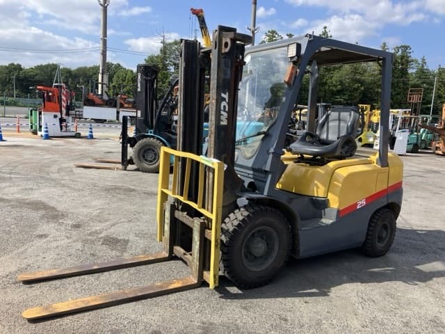 Forklift — Auction (lot 8456-2048)