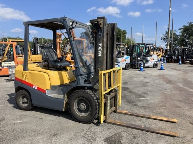 Forklift — Auction (lot 8456-2048)