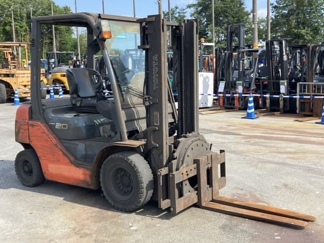 Forklift — Auction (lot 8456-2049)