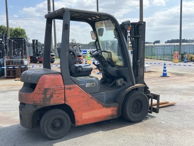 Forklift — Auction (lot 8456-2049)
