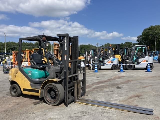 Forklift — Auction (lot 8456-2050)