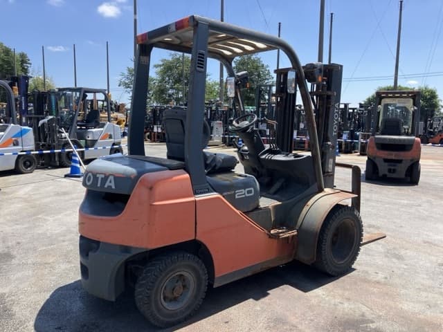 Forklift — Auction (lot 8456-2051)