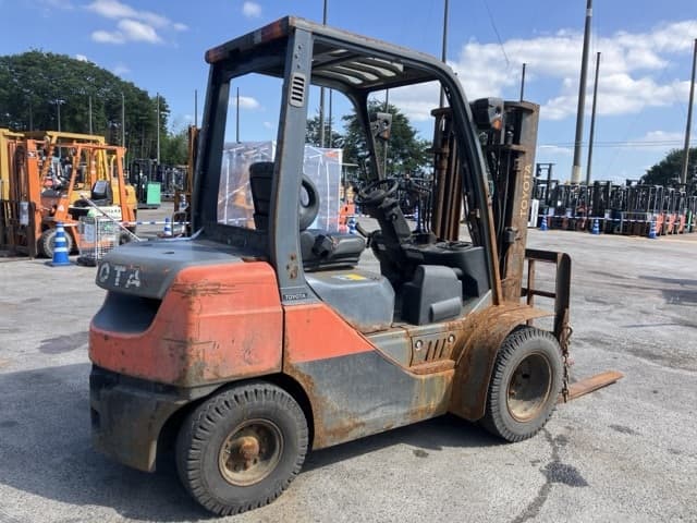 Forklift — Auction (lot 8456-2053)