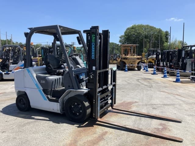 Forklift — Auction (lot 8456-2057)