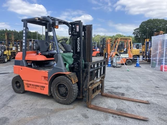 Battery Forklift — Auction (lot 8456-2058)