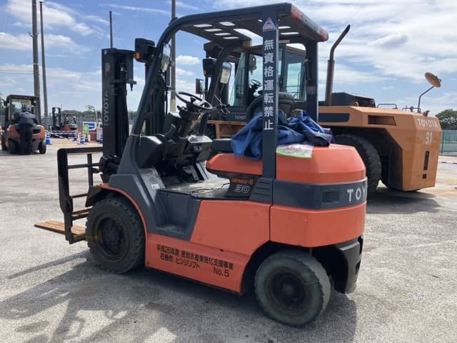 Battery Forklift — Auction (lot 8456-2059)