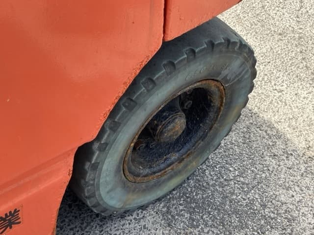 Battery Forklift — Auction (lot 8456-2059)