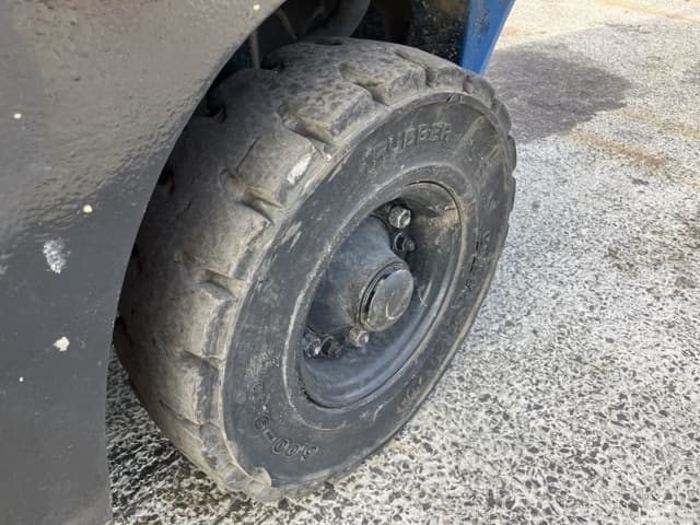 Forklift — Auction (lot 8456-2066)