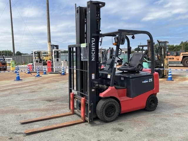 Battery Forklift — Auction (lot 8456-2068)