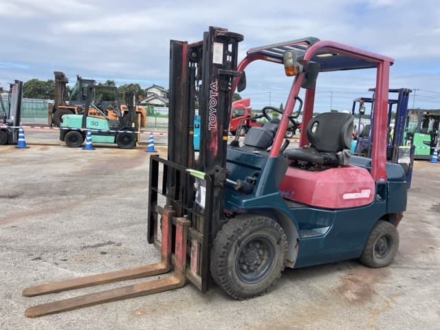 Forklift — Auction (lot 8456-2070)