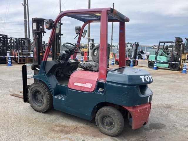 Forklift — Auction (lot 8456-2070)