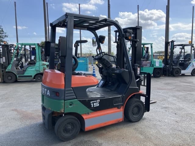 Battery Forklift — Auction (lot 8456-2071)