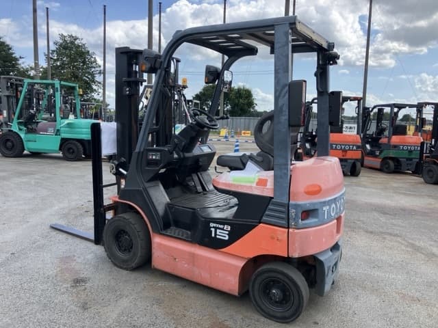 Battery Forklift — Auction (lot 8456-2075)
