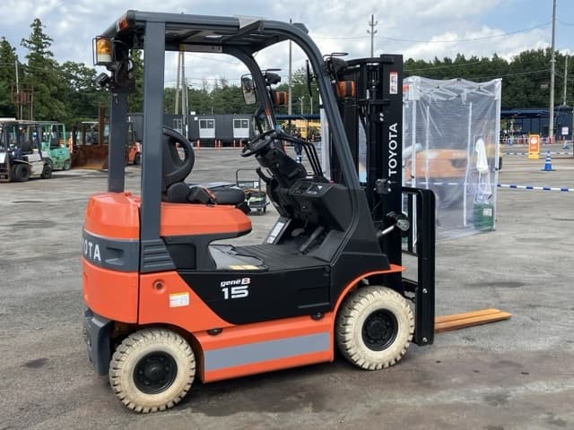 Battery Forklift — Auction (lot 8456-2076)