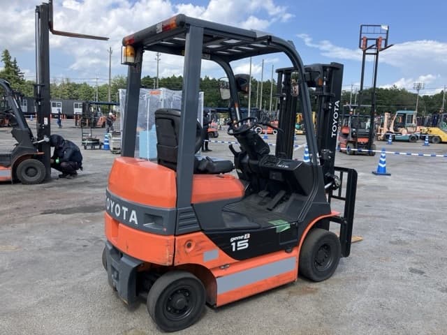 Battery Forklift — Auction (lot 8456-2077)