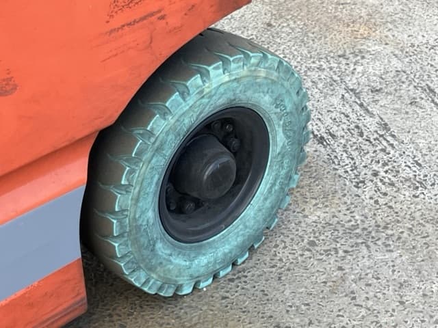 Battery Forklift — Auction (lot 8456-2078)
