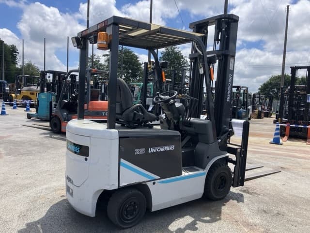 Battery Forklift — Auction (lot 8456-2079)