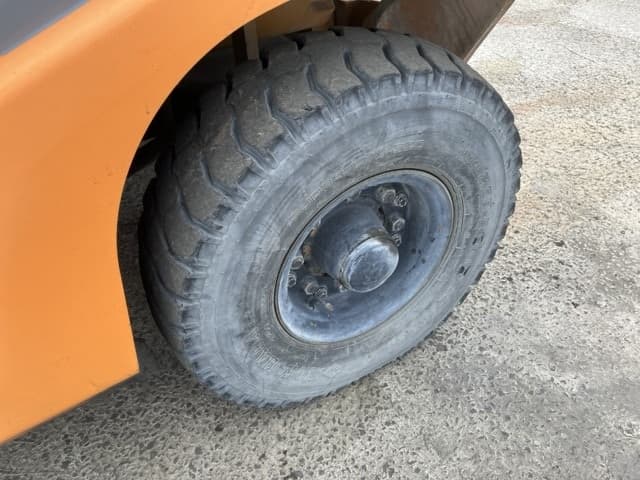 Forklift — Auction (lot 8456-2080)