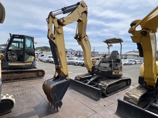 MINI EXCAVATOR — Auction (lot 8456-20801)