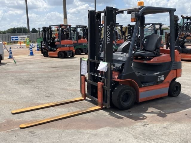 Battery Forklift — Auction (lot 8456-2081)