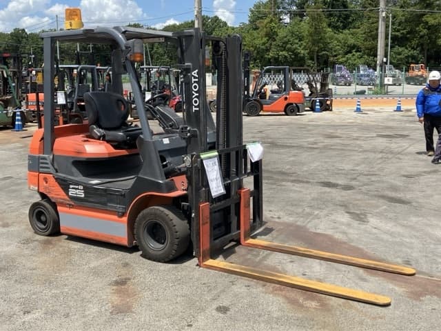 Battery Forklift — Auction (lot 8456-2081)