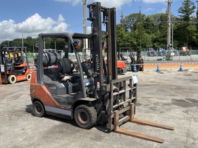 Forklift — Auction (lot 8456-2082)