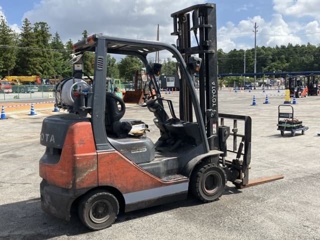 Forklift — Auction (lot 8456-2082)