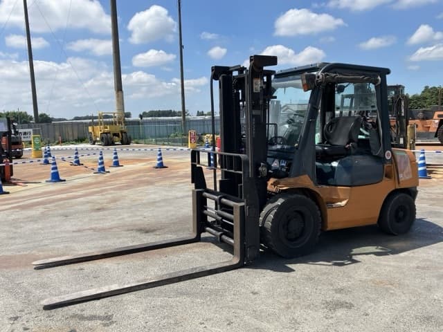 Forklift — Auction (lot 8456-2083)