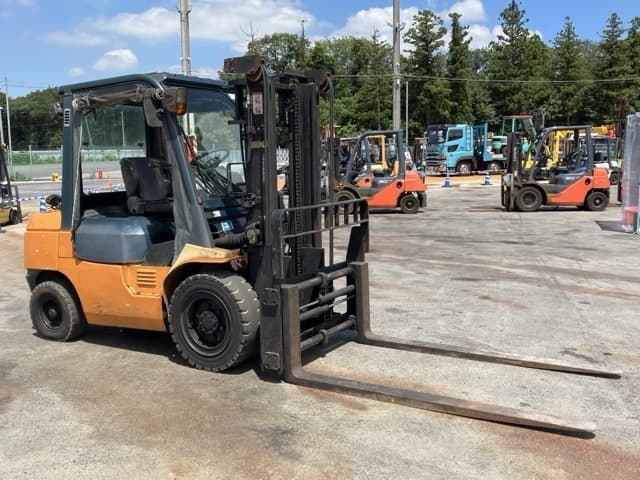 Forklift — Auction (lot 8456-2083)
