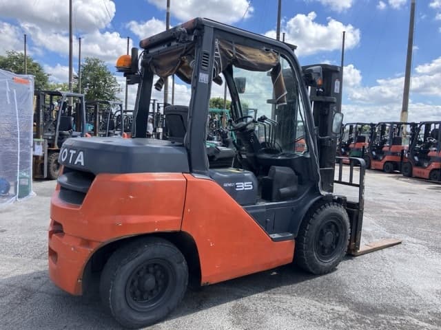 Forklift — Auction (lot 8456-2086)
