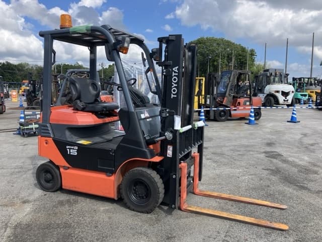 Battery Forklift — Auction (lot 8456-2099)