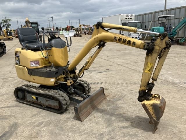 MINI EXCAVATOR — Auction (lot 8456-21)