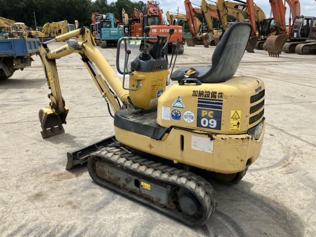 MINI EXCAVATOR — Auction (lot 8456-21)