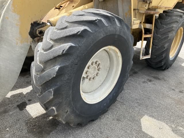WHEEL LOADER — Auction (lot 8456-210)