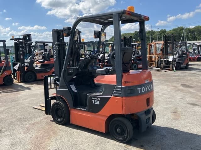 Battery Forklift — Auction (lot 8456-2100)